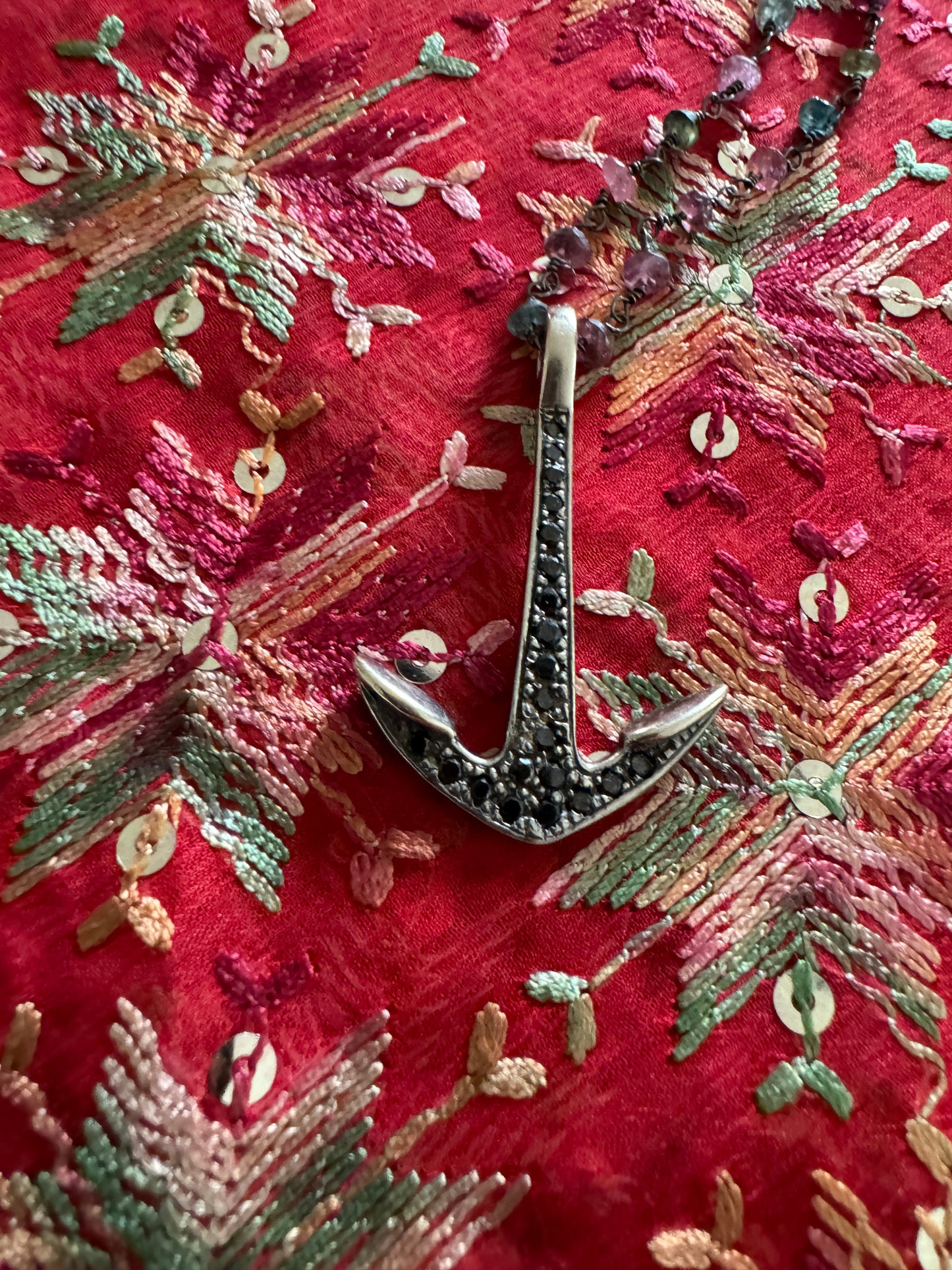 18K White Gold Anchor w Black Diamonds