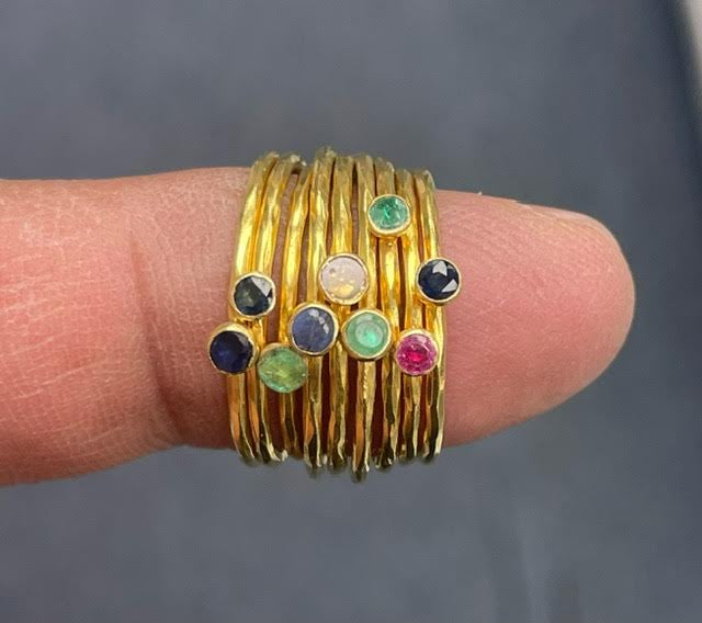 1 gram 18kt Gold Ring with Gemstone