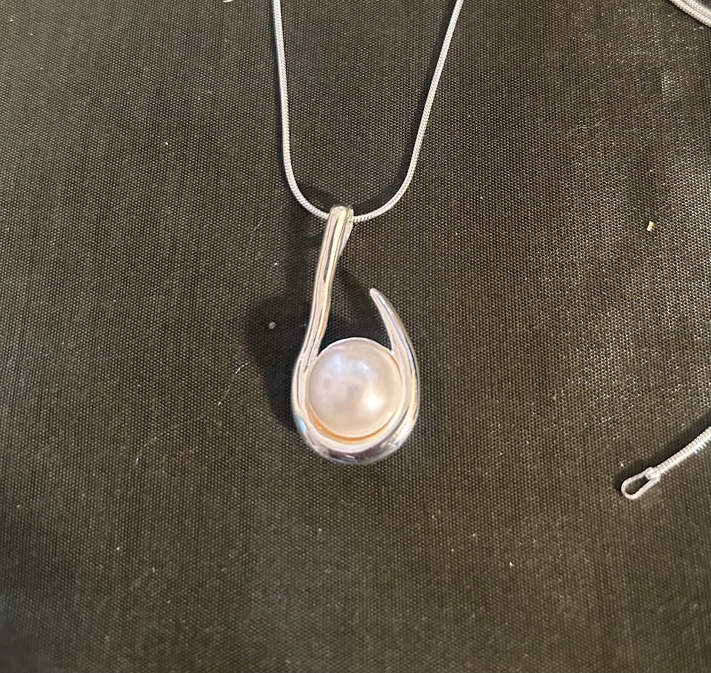 Freshwater Pearl on Silver Hook Pendant
