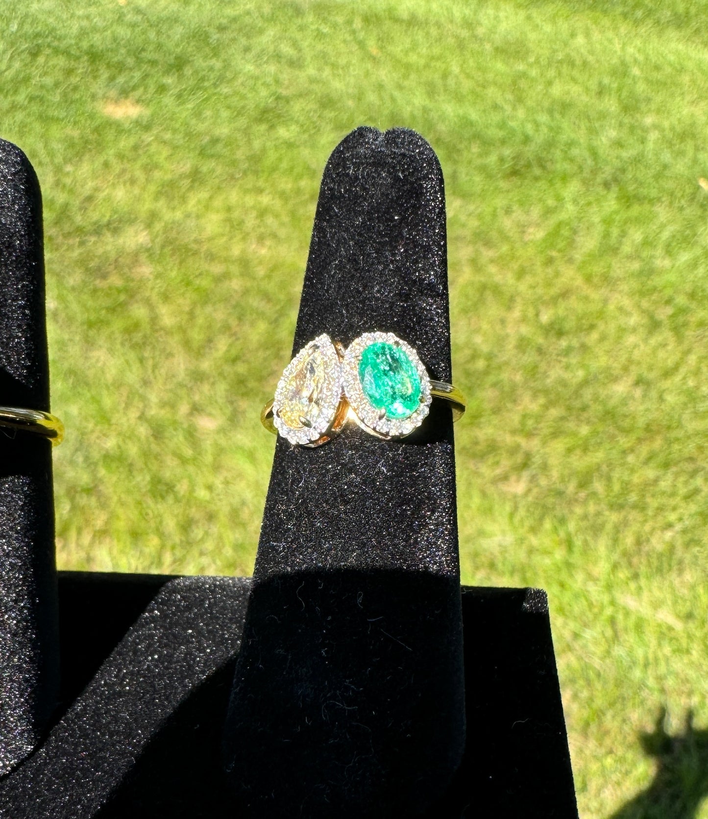 18K Yellow Gold Emerald & Diamond Ring