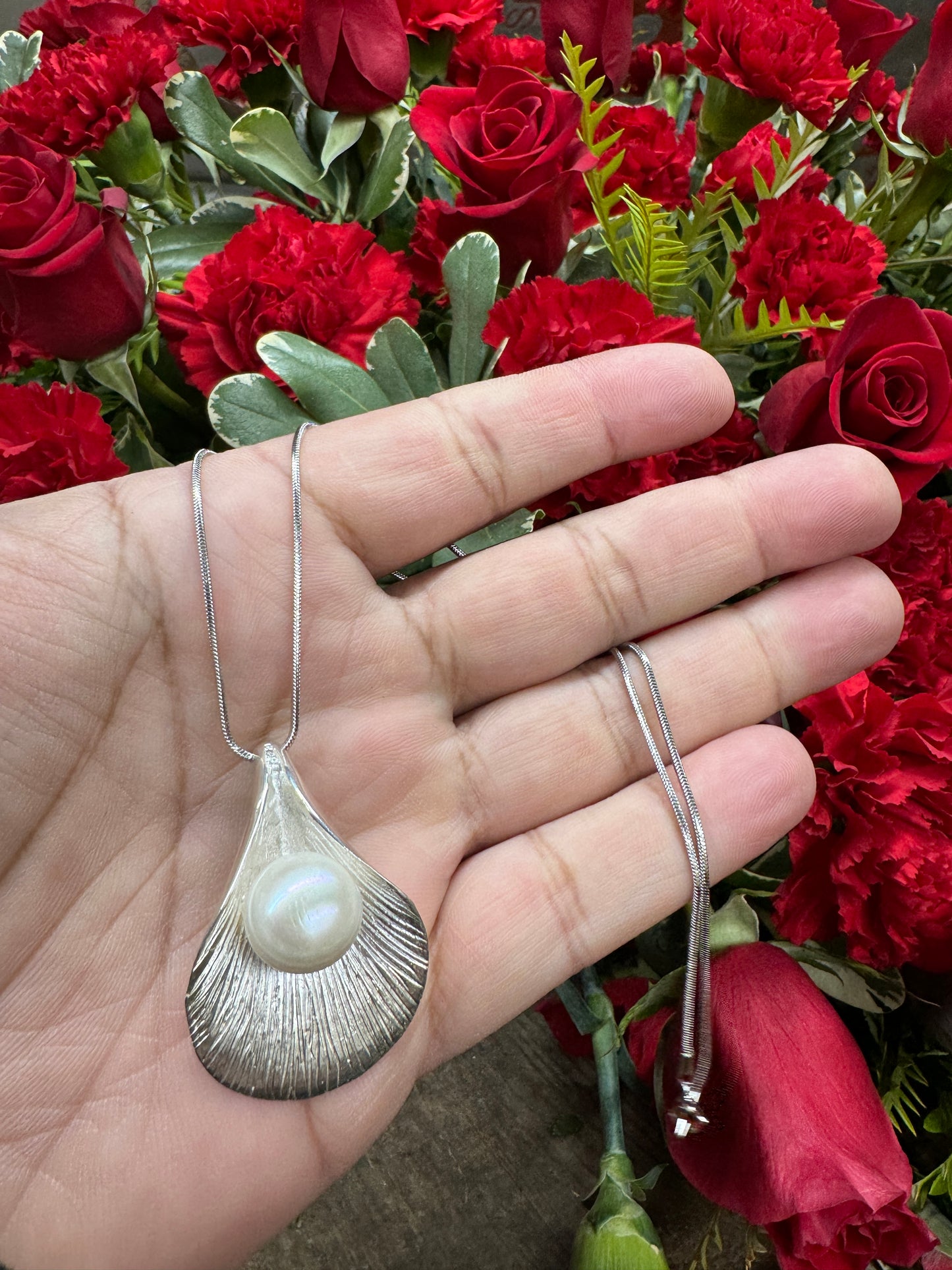 Freshwater Pearl in Silver Sea Shell Pendant