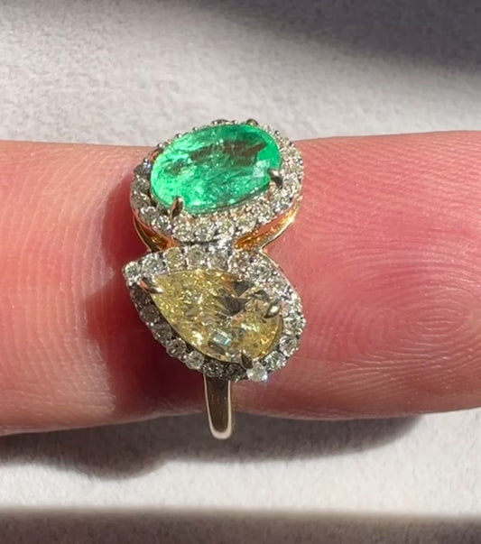 18K Yellow Gold Emerald & Diamond Ring